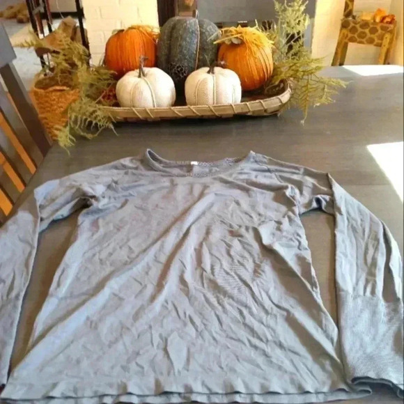 lululemon athletica Tops - Lululemon Swiftly Tech long sleeve NWOT